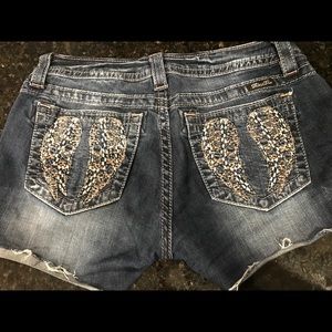 Miss Me jean shorts size 29